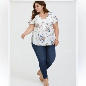 Torrid Floral Print Short Sleeve Peplum Blouse Size 2 White & Blue Rayon